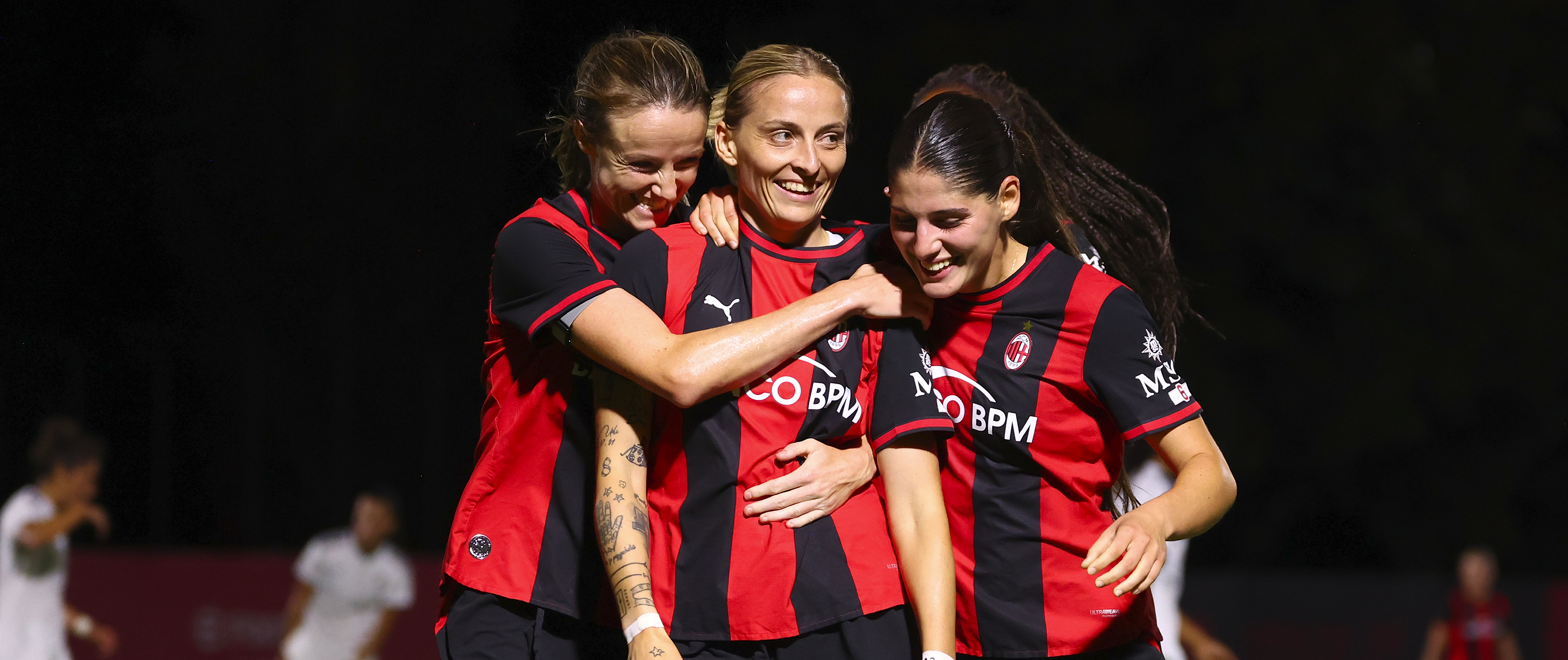 KYVÅG AND KAMCZYK LEAD THE ROSSONERE TO A 2-1 WIN OVER COMO