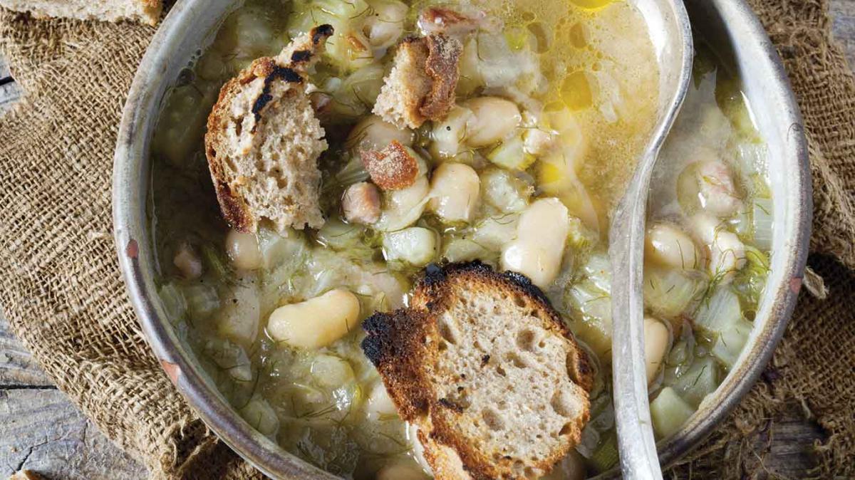 Минестроне с бял боб и картофи
