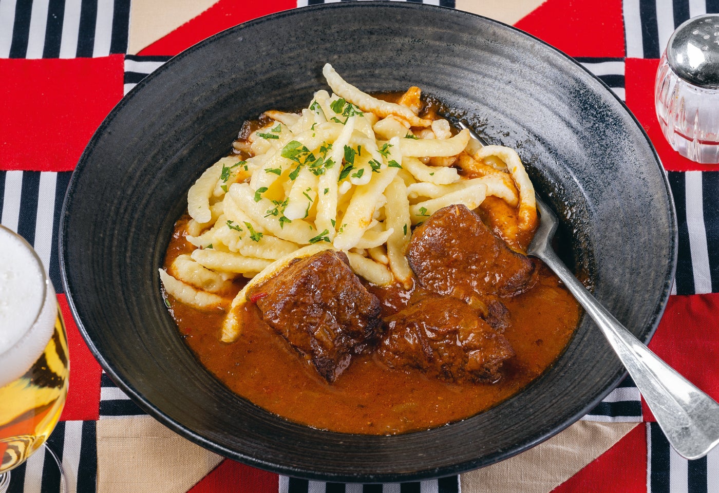 Rindsgulasch nach ungarischer Art | BILLA Rindsgulasch nach ungarischer Art | BILLA