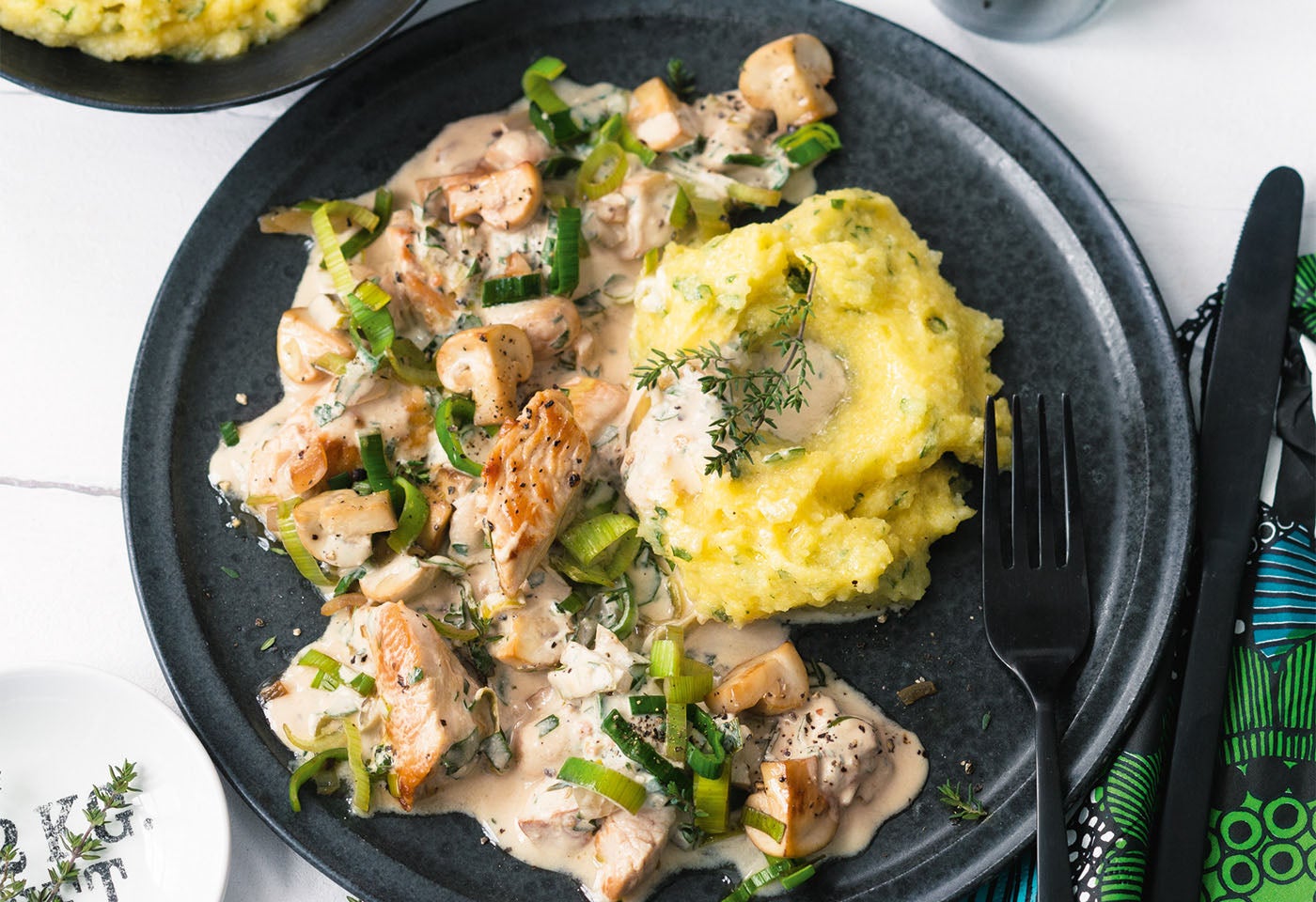 Puten-Geschnetzeltes mit Kräuterpolenta | BILLA Puten-Geschnetzeltes mit Kräuterpolenta | BILLA