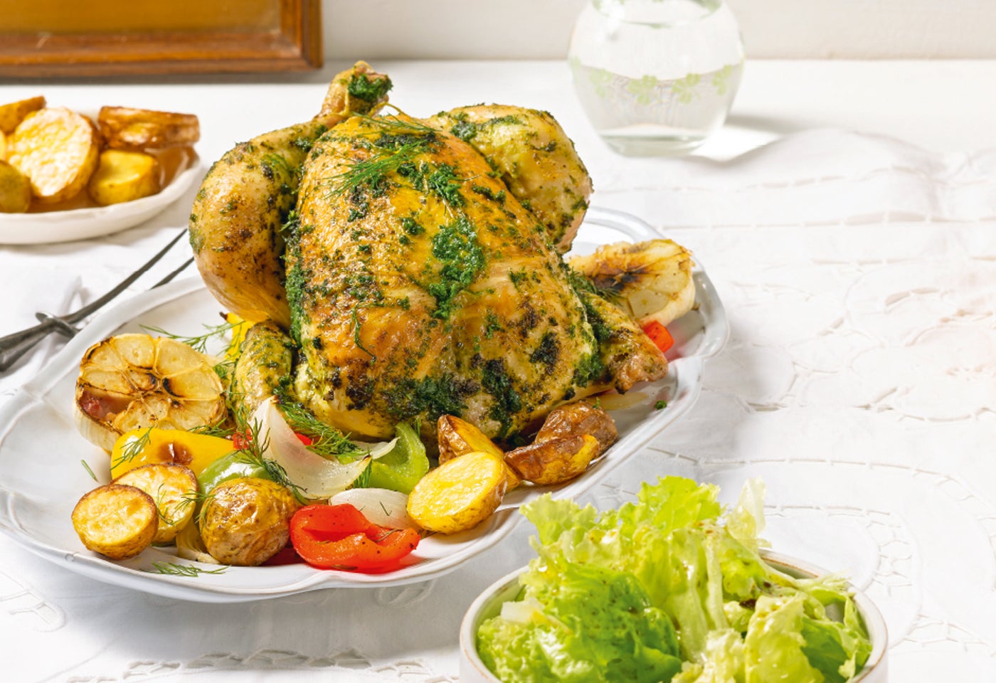 Kräuterhendl mit Paprika-Zwiebel-Gemüse | BILLA Kräuterhendl mit Paprika-Zwiebel-Gemüse | BILLA