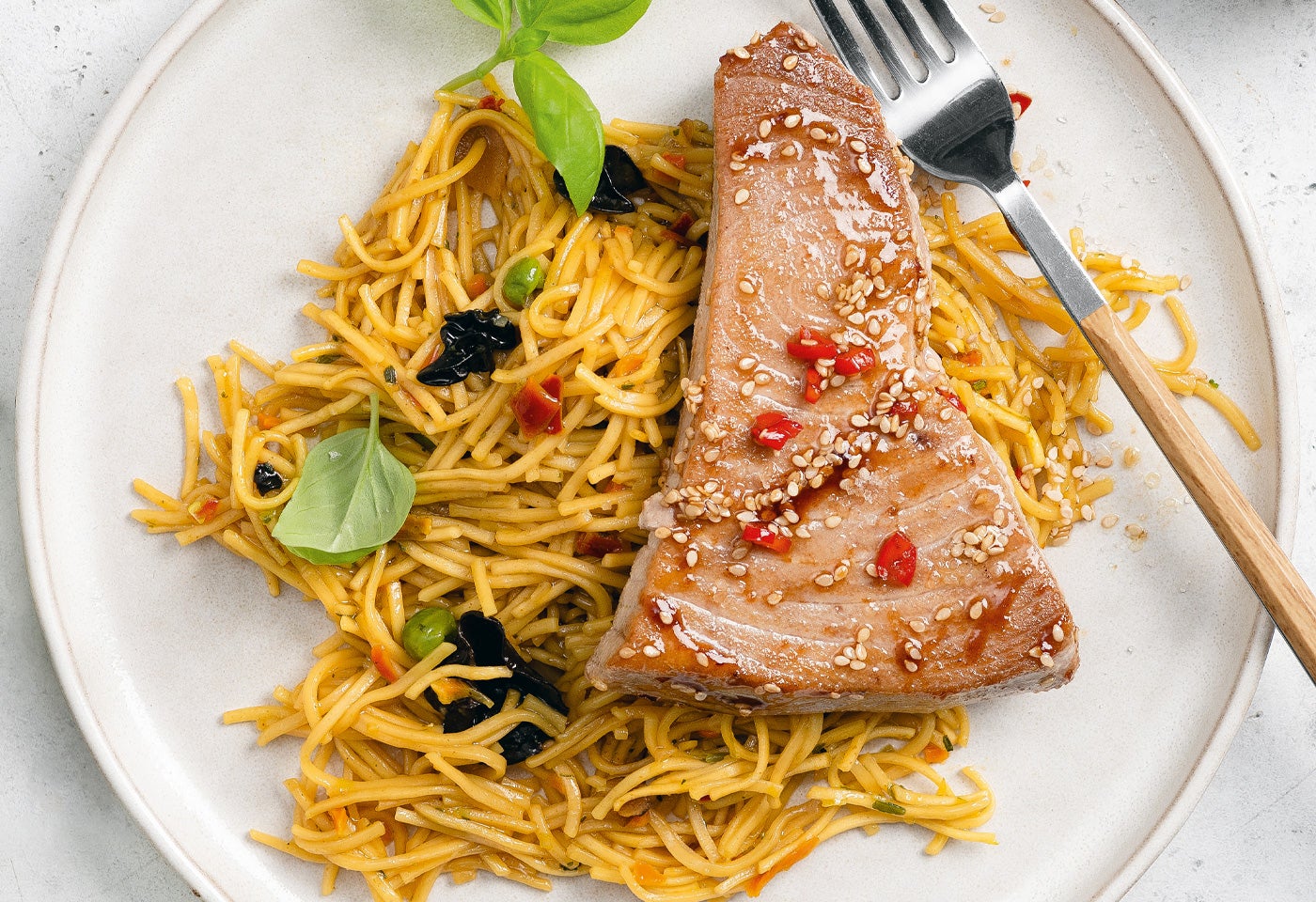 Thunfischsteak mit Nudeln | BILLA