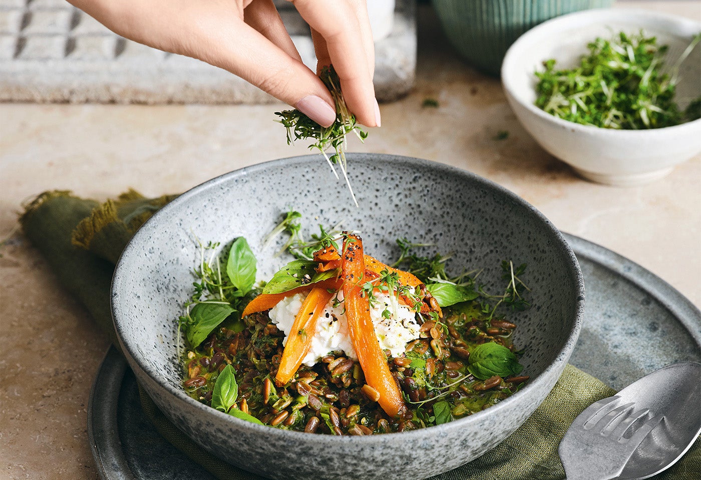 Sonnenblumenkern-Kräuter-"Risotto" mit süßen Karotten | BILLA Sonnenblumenkern-Kräuter-"Risotto" mit süßen Karotten | BILLA
