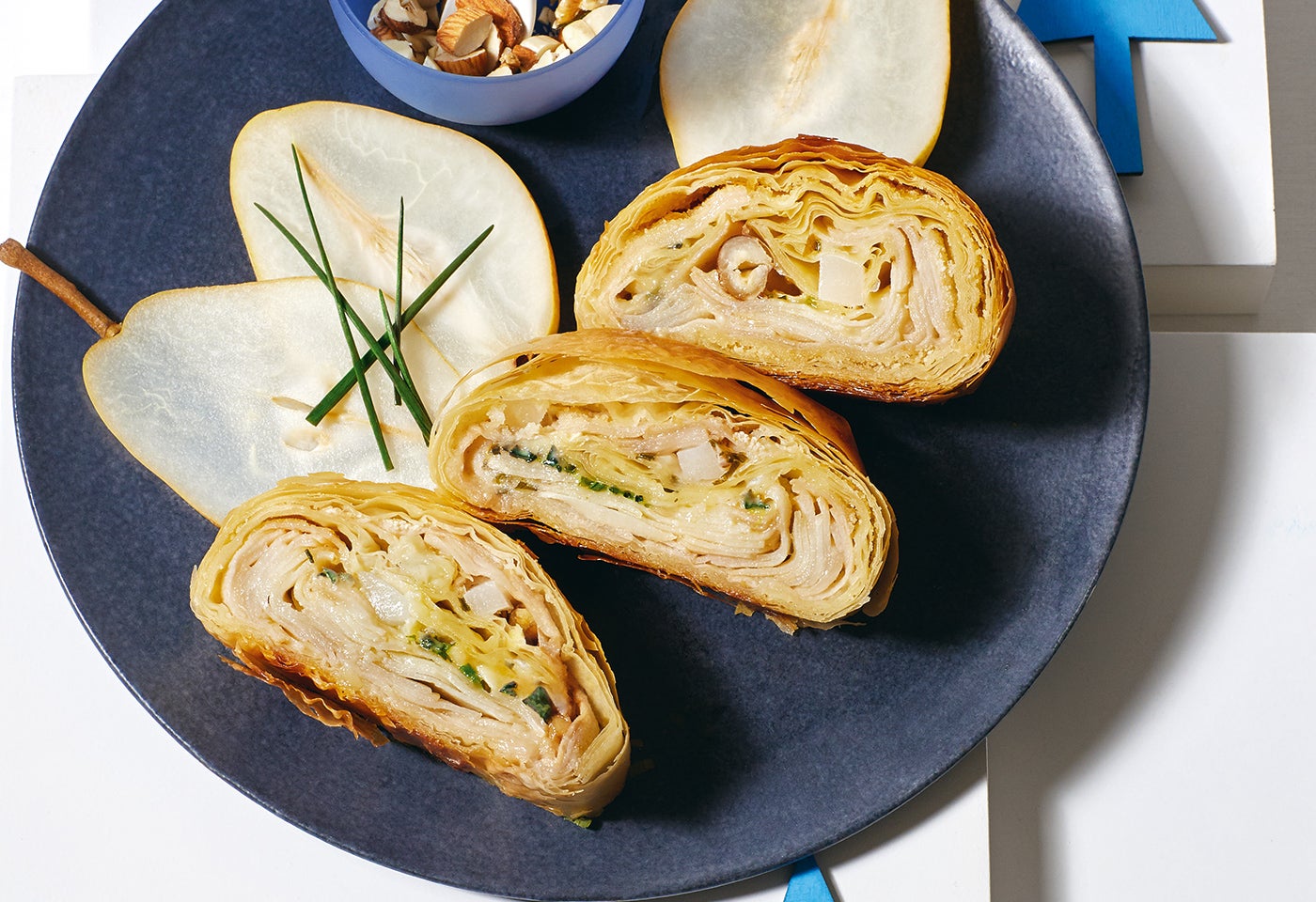 Pikanter Birnen-Blauschimmelkäse-Strudel | BILLA