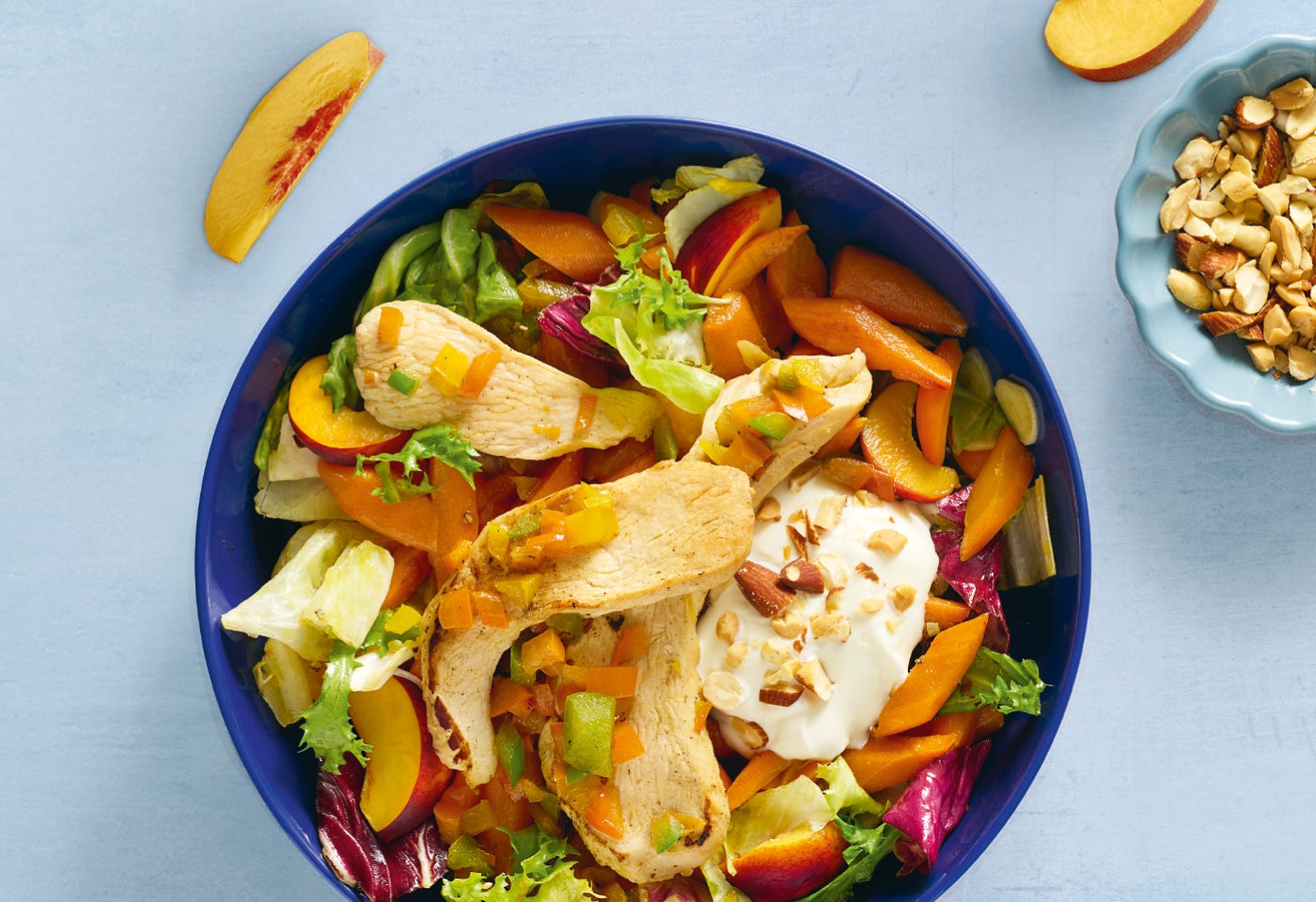 Karottenpfirsich-Paprikasalat mit Hendlstreifen | BILLA Karottenpfirsich-Paprikasalat mit Hendlstreifen | BILLA