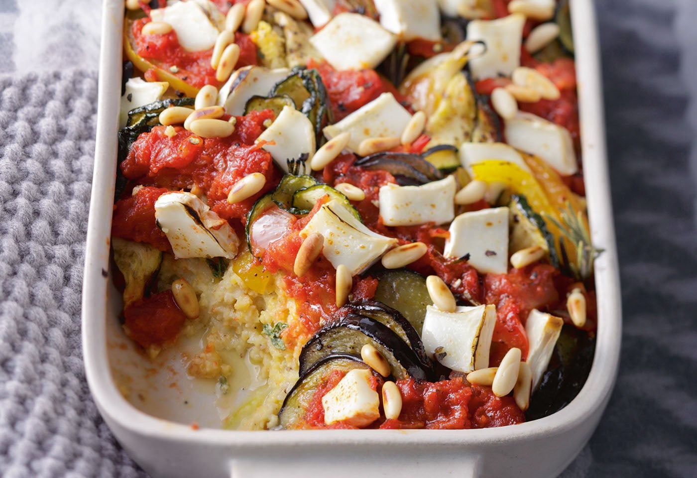 Hirseauflauf mit Tomaten, Zucchini, Melanzani, Paprika und Ziegenkäse ... Hirseauflauf mit Tomaten, Zucchini, Melanzani, Paprika und Ziegenkäse ...