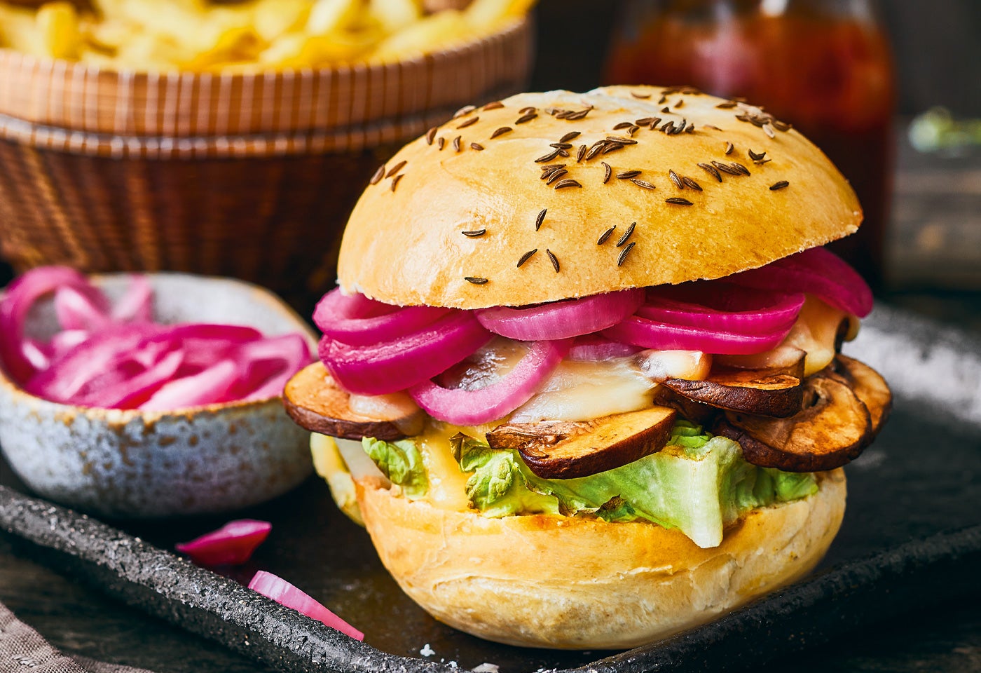 Bepul erotika: bir teshikda bir nechta xorozlar