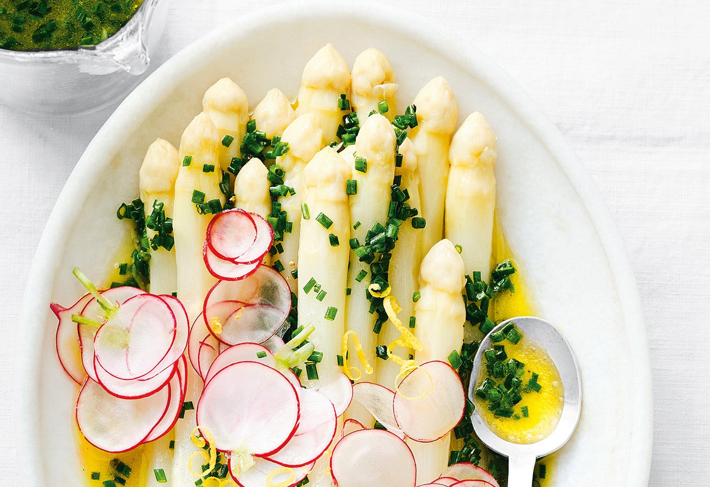 Lauwarmer Spargelsalat mit Schnittlauch- vinaigrette | BILLA