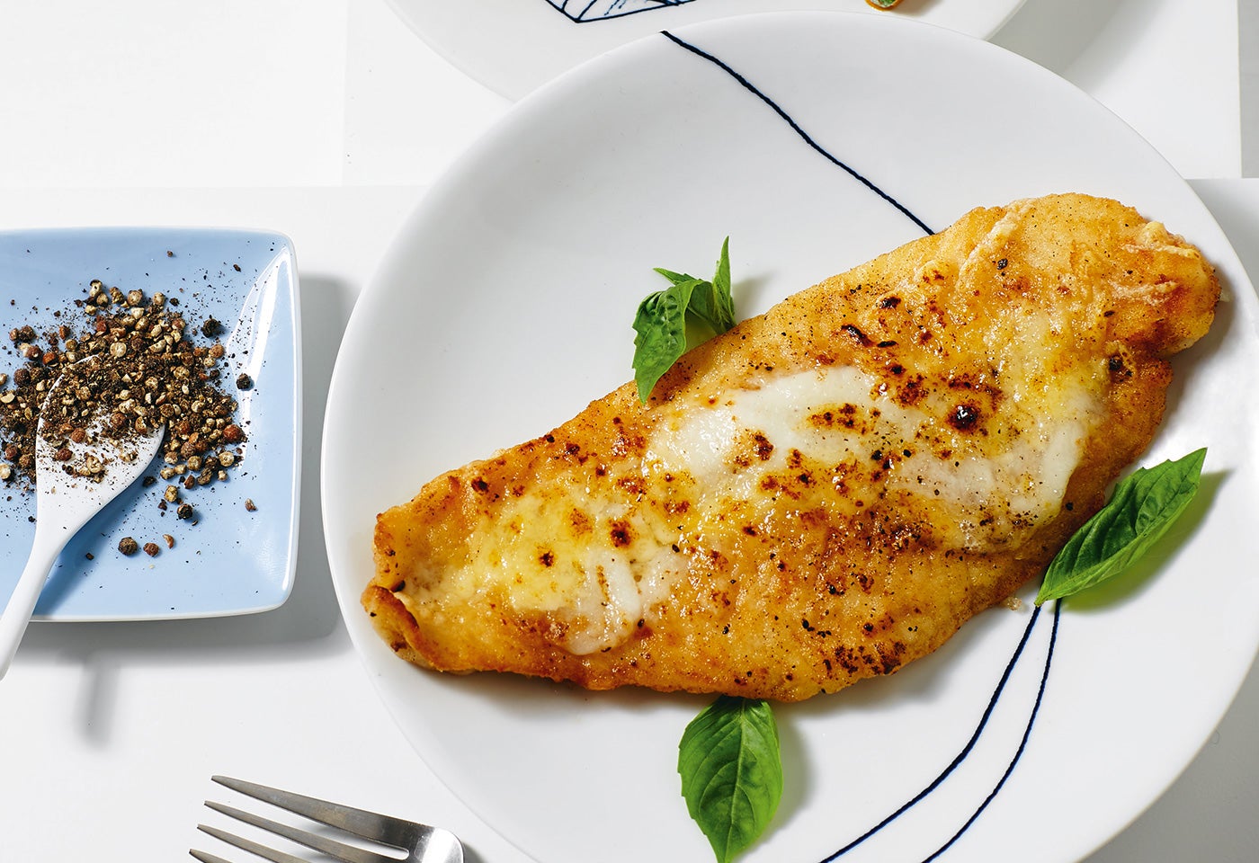 Überbackenes Pangasiusfilet mit Zucchini-Paprika-Gemüse | BILLA Überbackenes Pangasiusfilet mit Zucchini-Paprika-Gemüse | BILLA