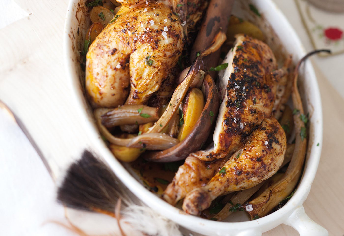 Hendl in Biersauce mit Ofengemüse | BILLA Hendl in Biersauce mit Ofengemüse | BILLA