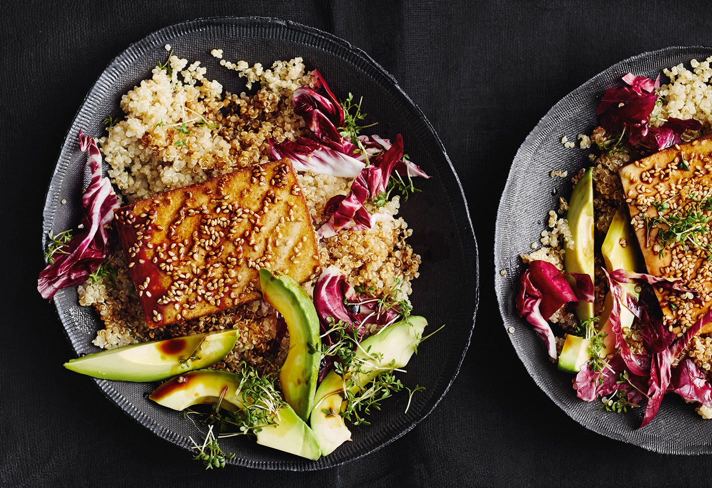 Quinoa mit Tofu, Avocado und Radicchio | BILLA