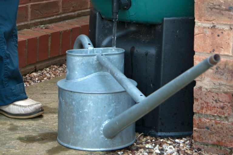 Collecting, storing and reusing water