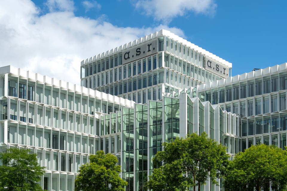 White office building with the a.s.r. logo