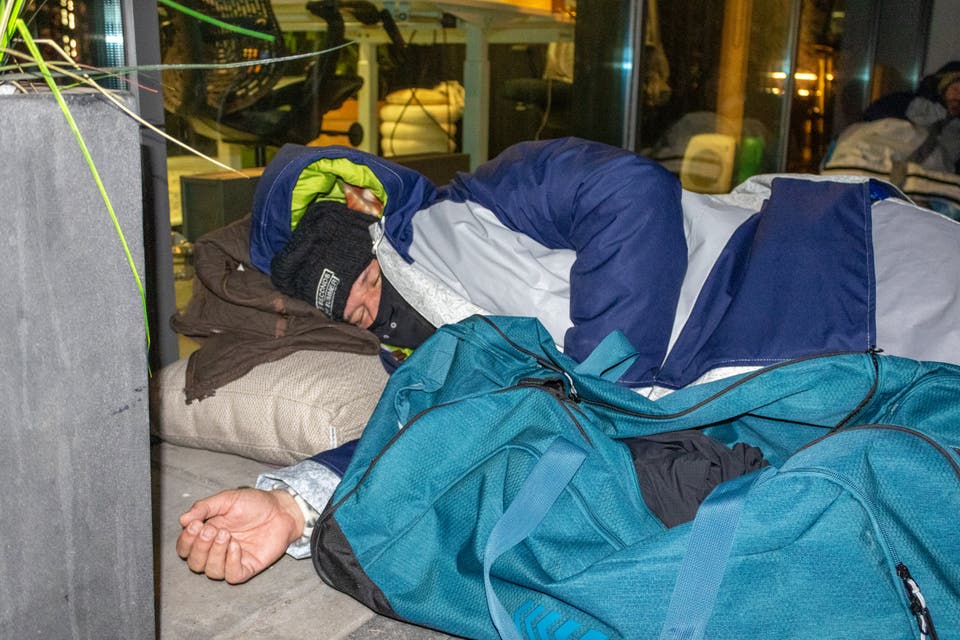Dentsu Sheltersuit Sleep Out 2023/2024