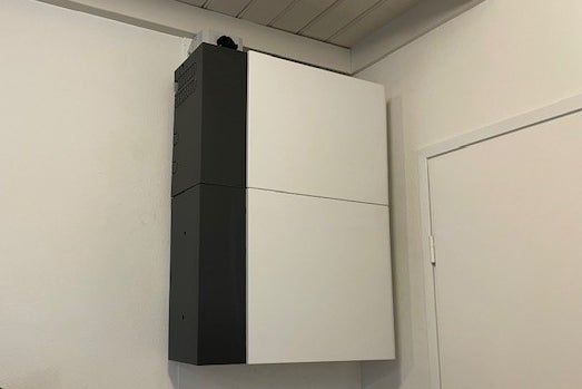 Thuisbatterij die wordt ingezet op de onbalansmarkt.