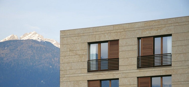 Außenansicht eines Teils von einem Hotel