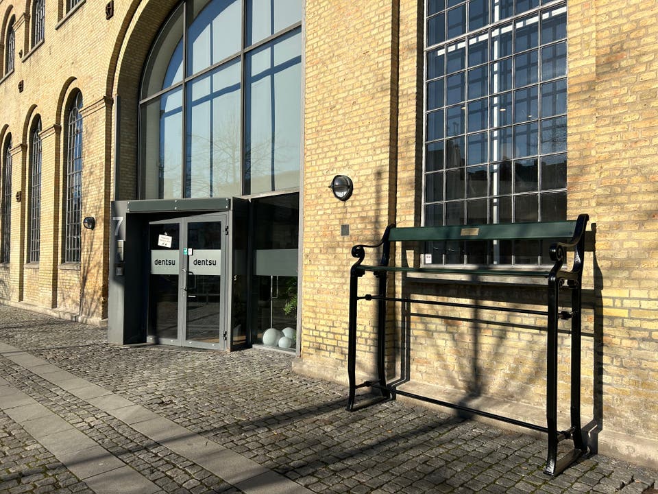 Article card header image