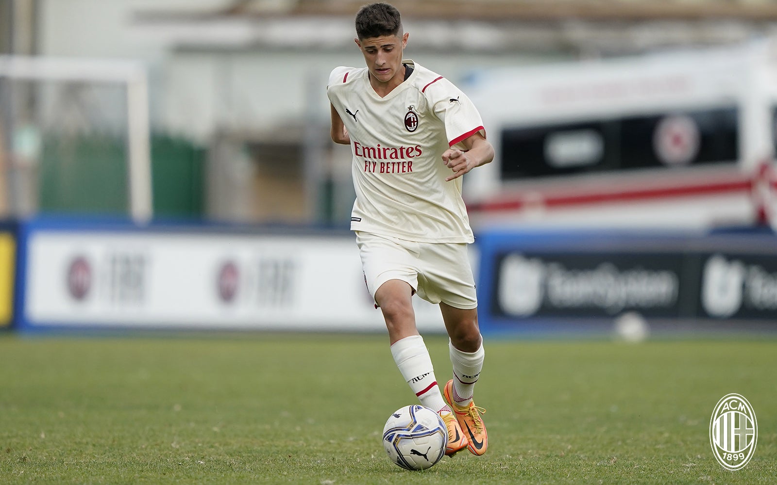 AC Milan U15 Youth Side Wins Their Title Beating Fiorentina 1-0 In The  Final - The AC Milan Offside