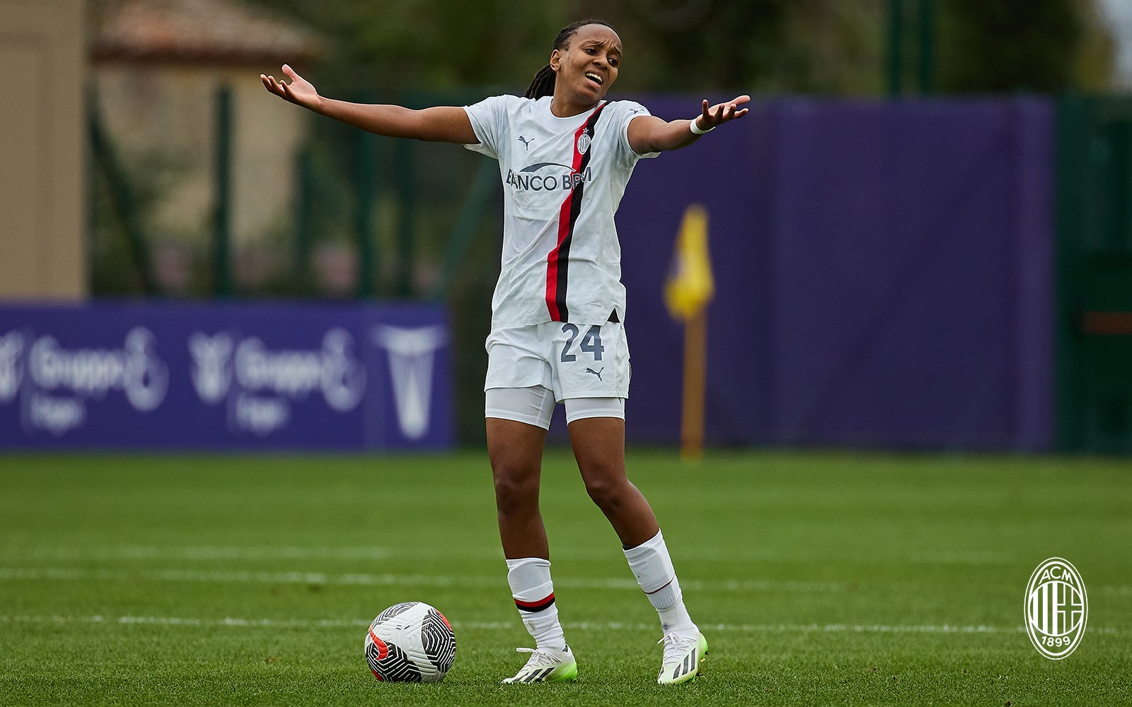 ACF Fiorentina Femminile Vs AC Milan Editorial Image - Image of jane,  players: 204041295