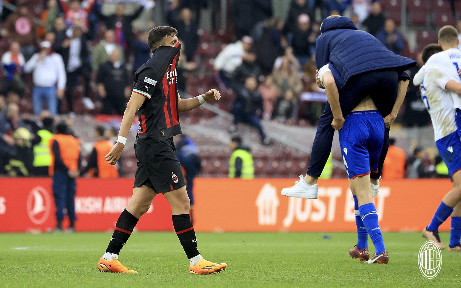 Watch UEFA Youth League Season 2023 Episode 10: Hajduk Split vs. AC Milan -  Full show on Paramount Plus