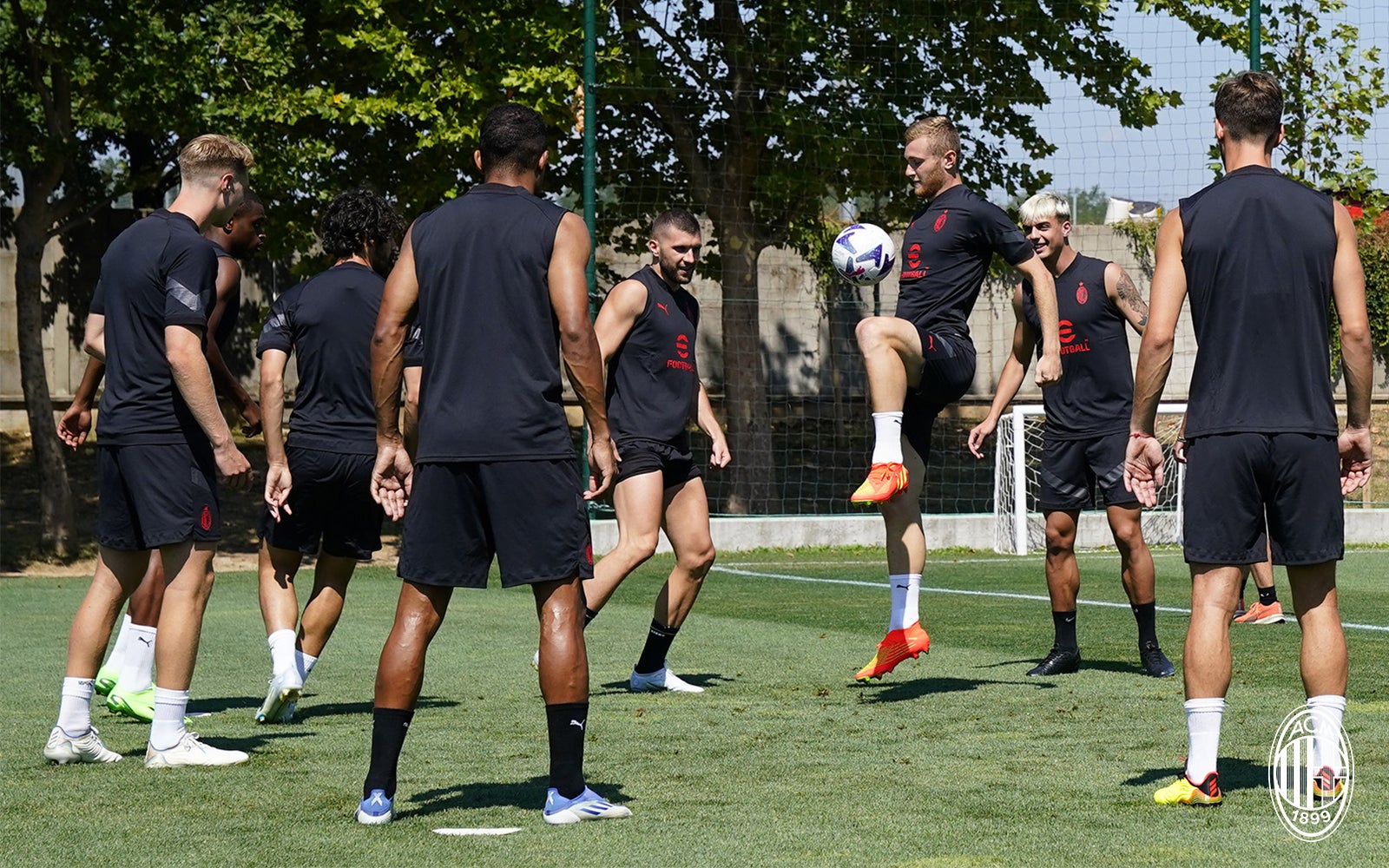 Completo sale allenamento milan