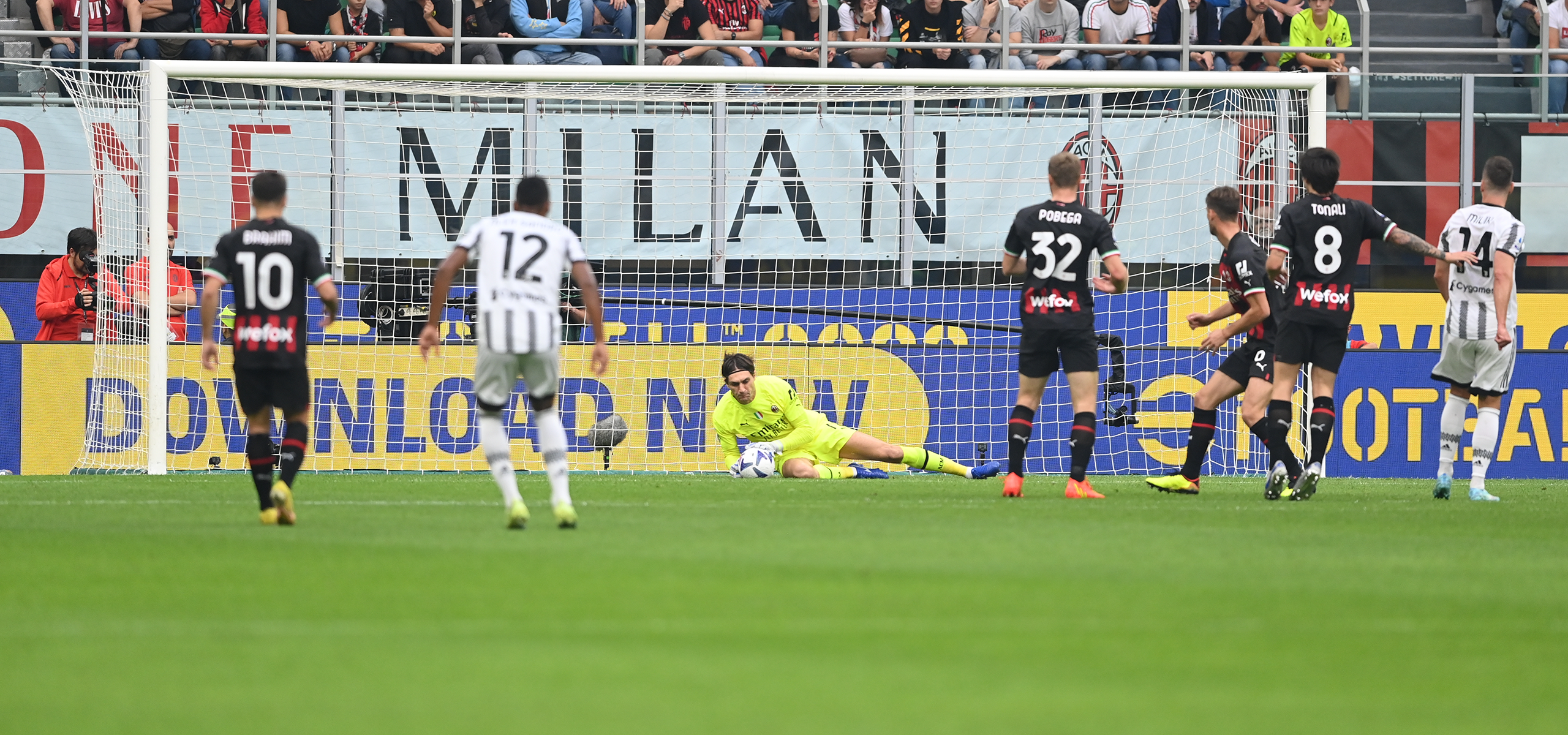 OptaPaolo] 2 – AC Milan have lost two home league games in a row without  scoring (0-1 v Juventus, 0-1 v Udinese) for the first time since September  2012 in Serie A (