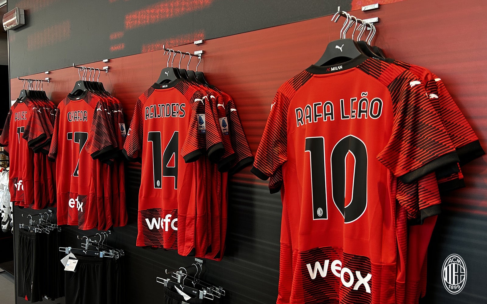 Ac milan store sales uk