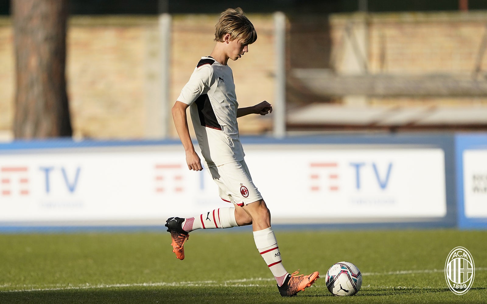 AC Milan U15 Youth Side Wins Their Title Beating Fiorentina 1-0 In The  Final - The AC Milan Offside