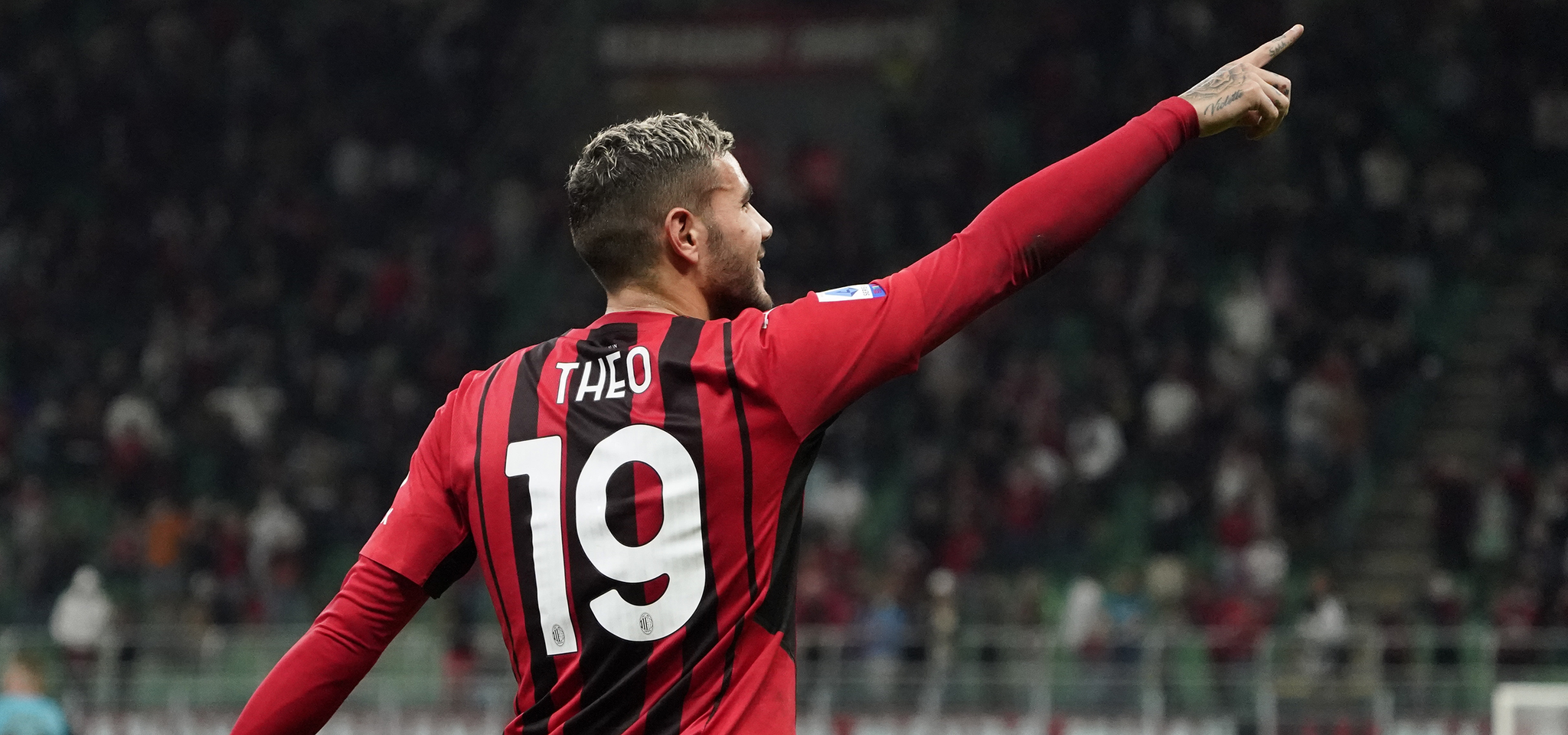 Theo Hernandez Milan Formasıyla
