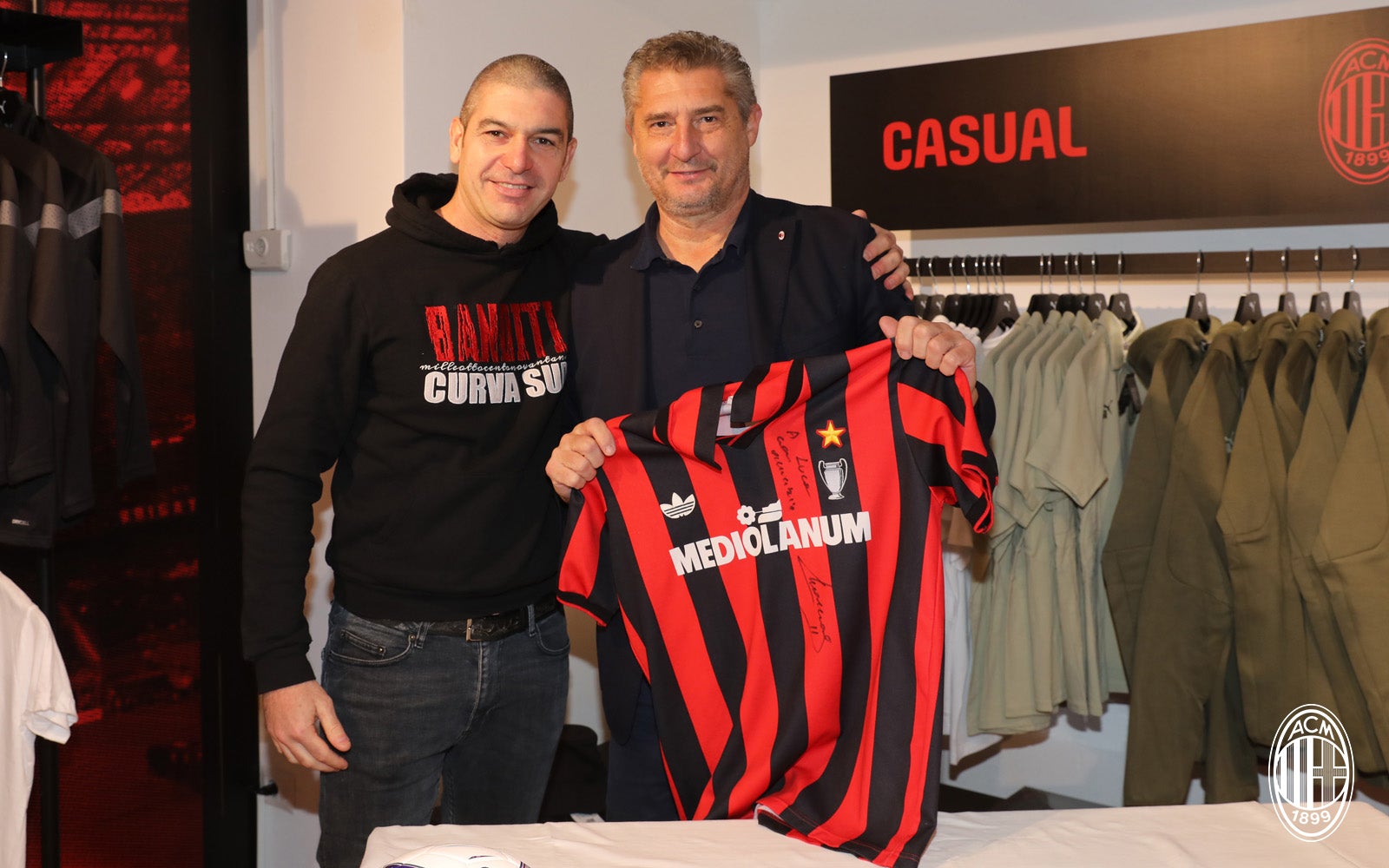 AC Milan: new pop-up store opens in Stazione Centrale