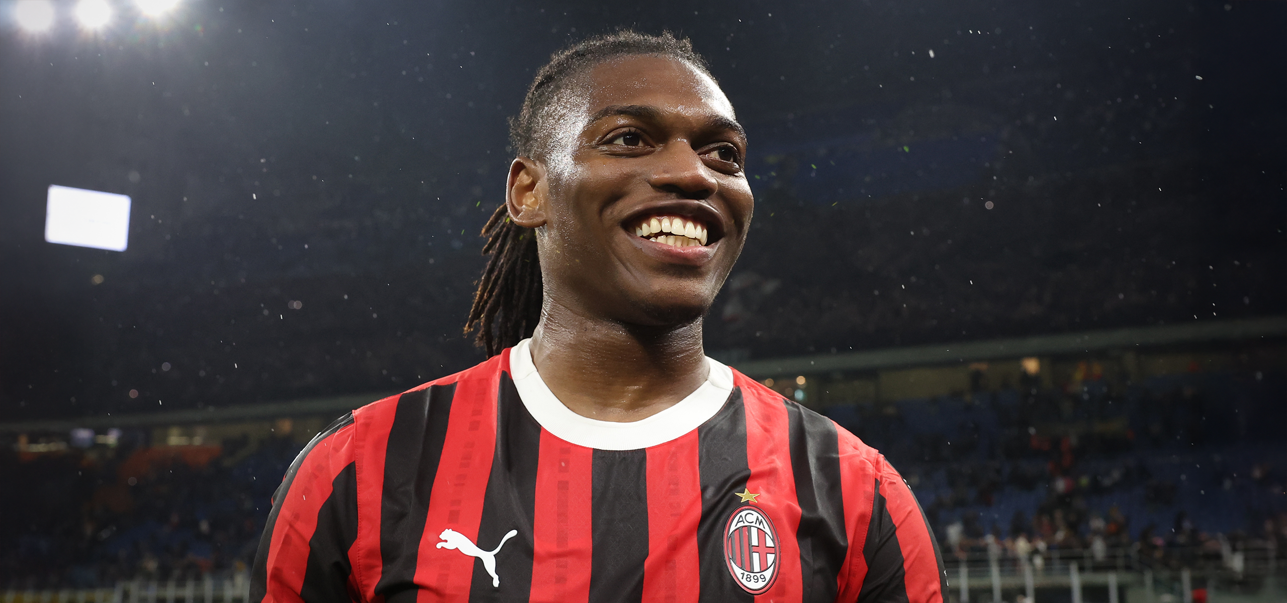 Με σκόρερ Λεάο η Μίλαν κέρδισε την Κάλιαρι κι ανέβηκε στην κορυφή