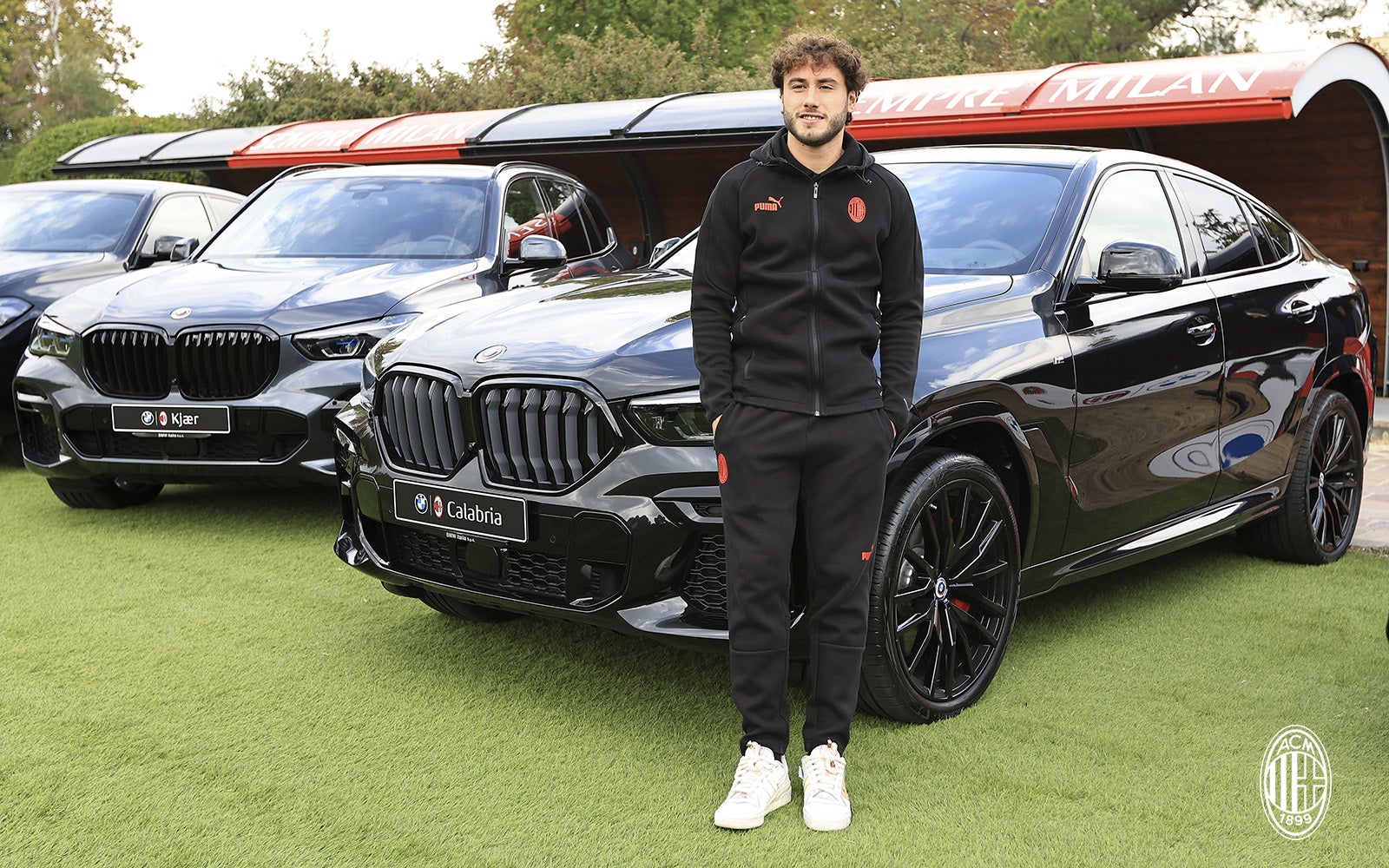 Quagmire realistisk rookie BMW alongside the Rossoneri: new cars delivered yesterday for the 2022/2023  season | AC Milan