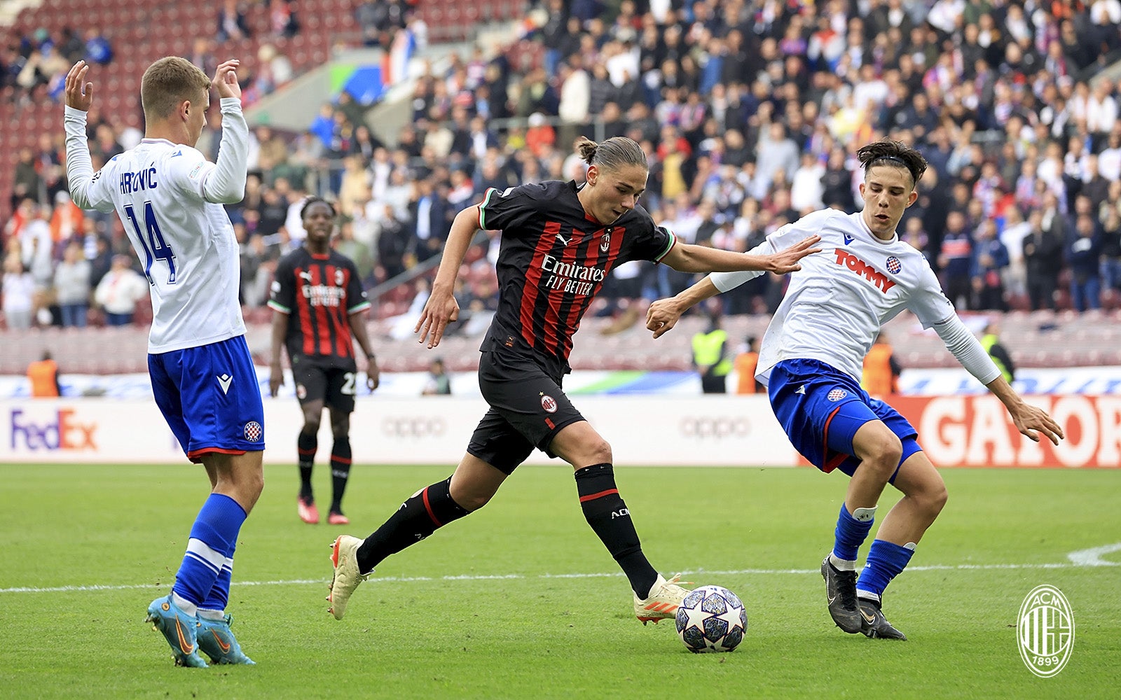 𝔑𝔦𝔠𝔬 𝔊𝔯𝔬𝔲𝔫𝔡𝔥𝔬𝔭𝔭𝔦𝔫𝔤 🇱🇻🏟 on X: 📆 21.04.2023 ⚽ Hajduk  Split U19-AC Milan U19 3:1 🎯 Genève 🏟 Stade de la Praille 👥 🌐 Suisse  🇨🇭 🏆 Youth League 🎟️ 15CHF #groundhopping  / X