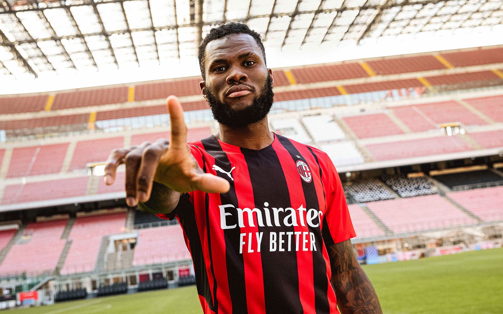 'Move like Milan': AC Milan & Puma unveil new Home Kit - AC Milan