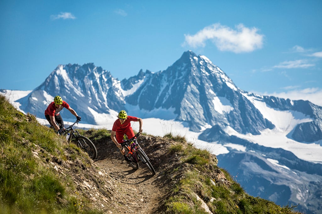 Adlertrail-mit-Grossglockner-im-Hintergrund © WOM-Medien Foto Andreas Meyer