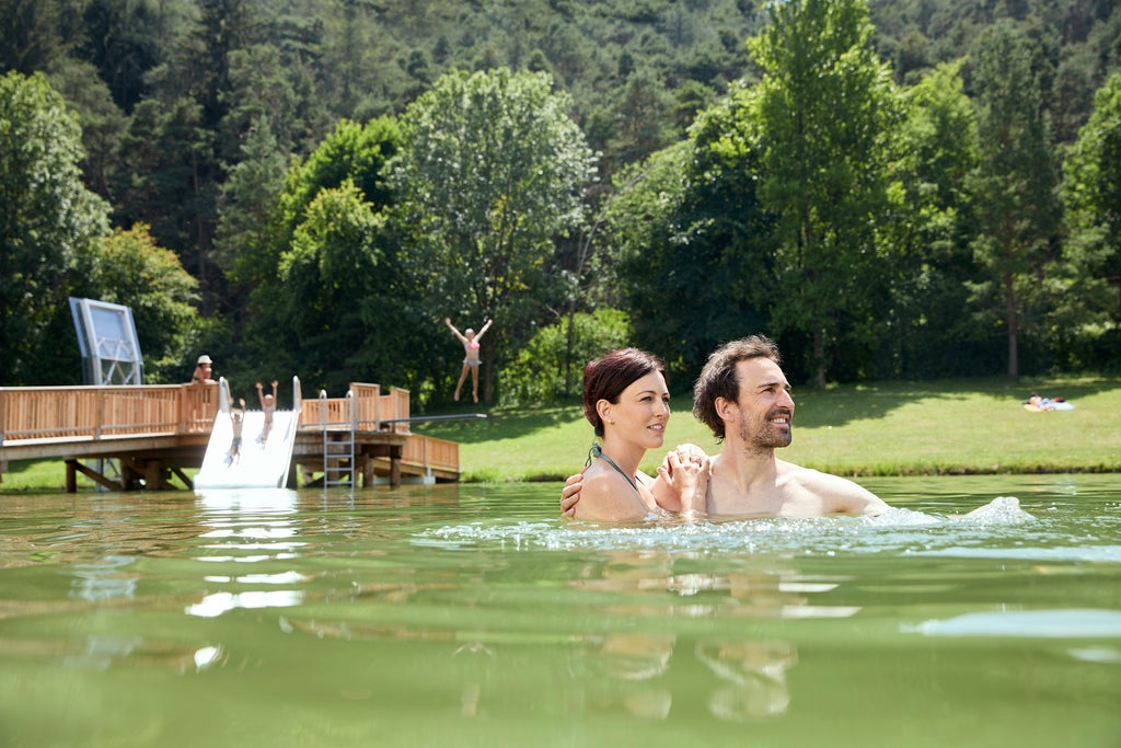 Entspannung-Badesee-Mieming-Region-Innsbruck © Innsbruck-Tourismus Foto Christian Vorhofer