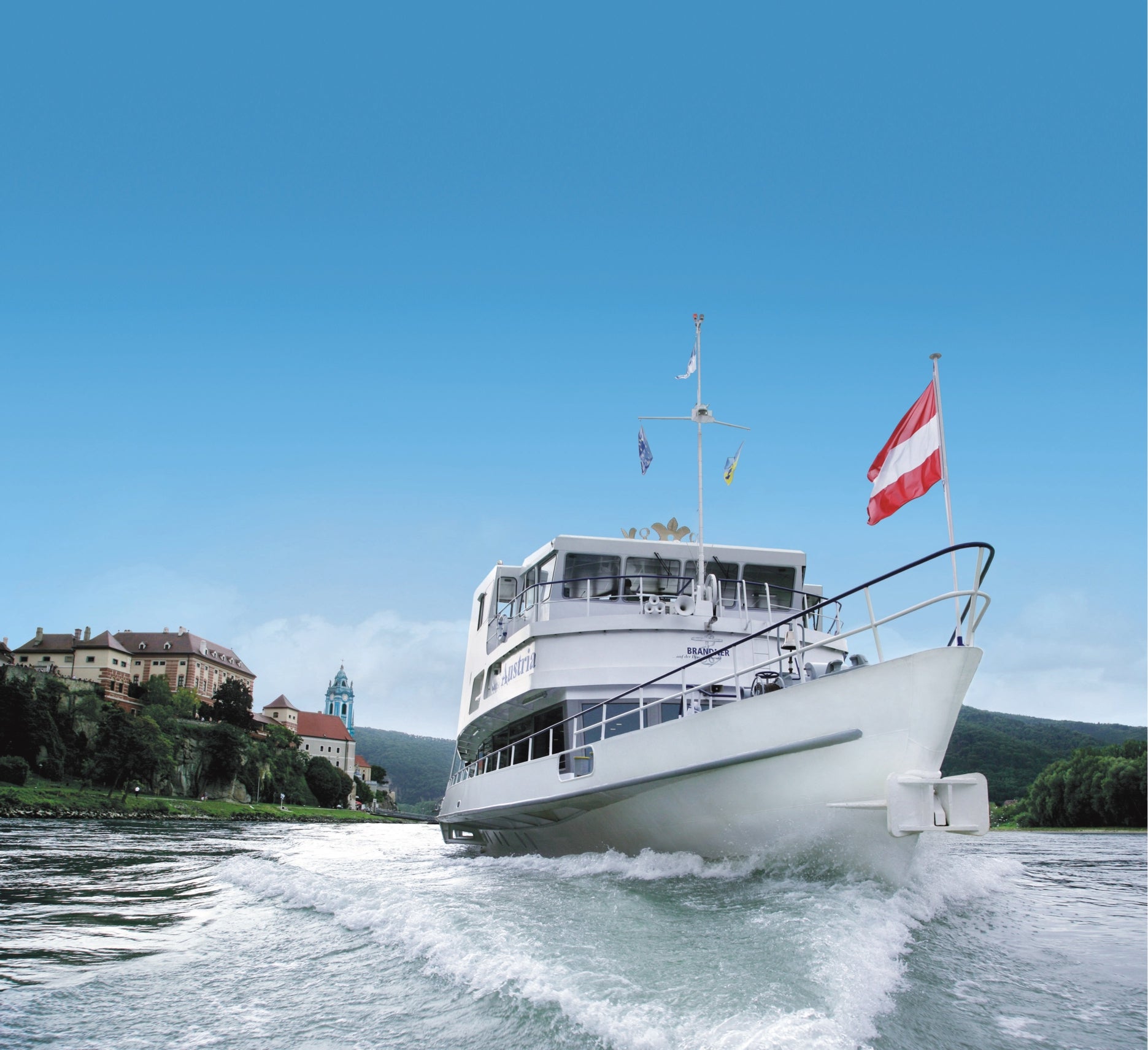 MS Austria vor Duernstein © BRANDNER Schiffahrt Gmb