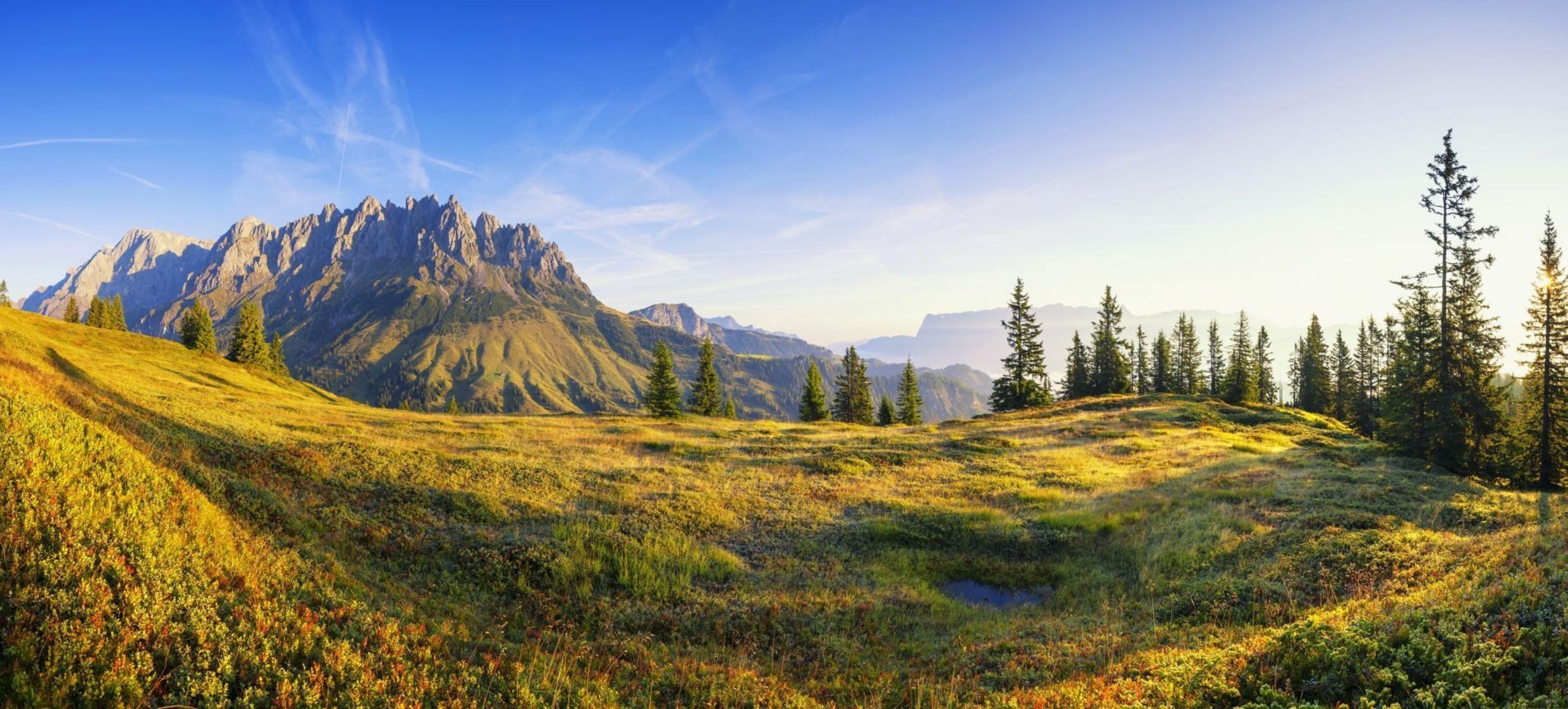 Blick-auf-das-Dachstein-Massiv-und-den-Hochkoenig © SalzburgerLand-Tourismus