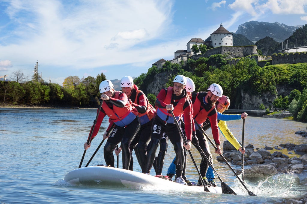 Mit-dem-Big-Stand-Up-Paddle-Board-am-Inn © ActiveSpirit