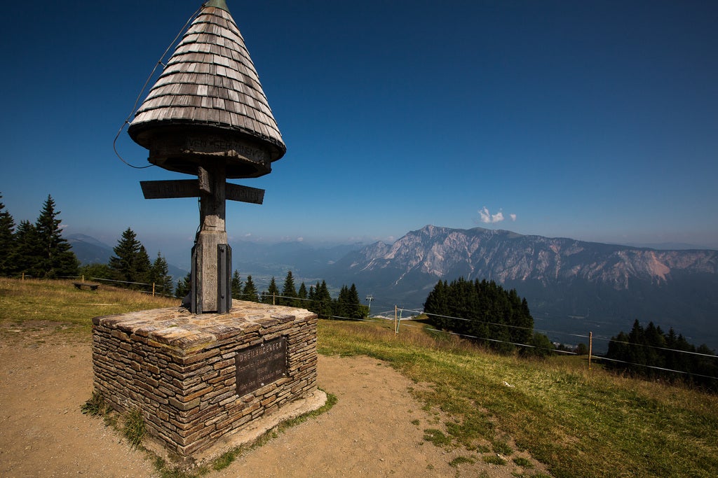 Marterl-am-Dreilaendereck © Region-Villach-Tourismus-GmbH Foto Reinhard Nadrchal
