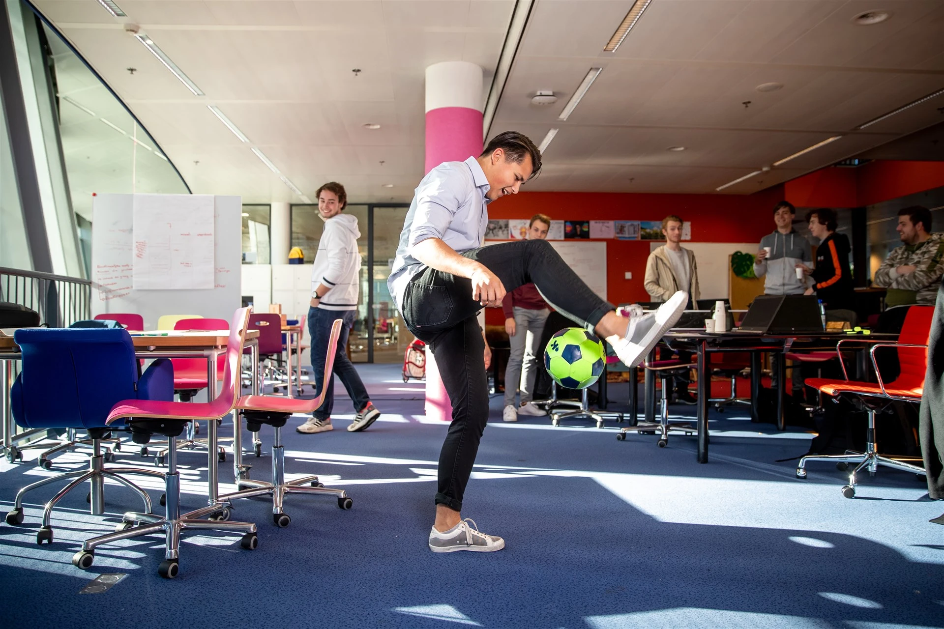 Topsport bij Avans: Jij doet topsport en wilt dat combineren met een hbo-opleiding. We geven je graag advies op basis van jouw sport en de opleiding die je wilt doen.