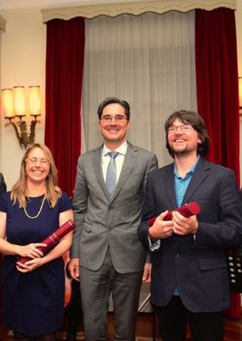 Premiazione dei vincitori da parte del presidente della provincia  fonte foto LPA/ohn