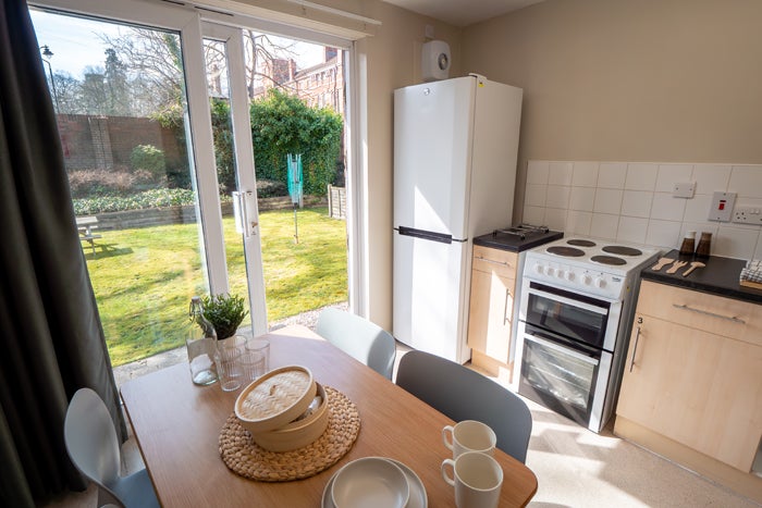 Cheltenham key worker accommodation_kitchen_dining