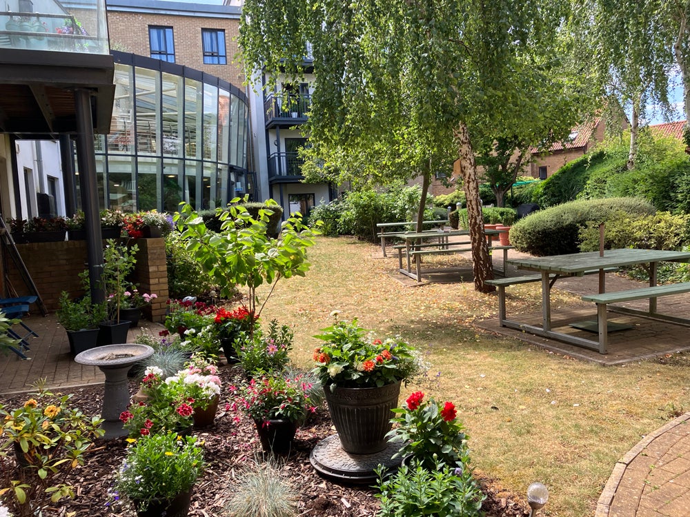 Bircherley Court and Priory Court - Thriving Community Garden award_2