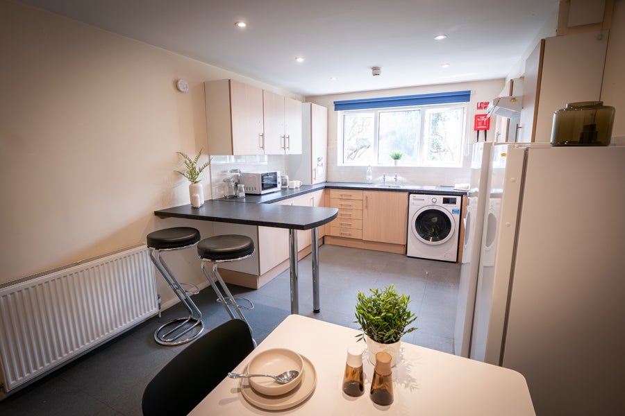 Reading key worker accommodation_shared kitchen_diner