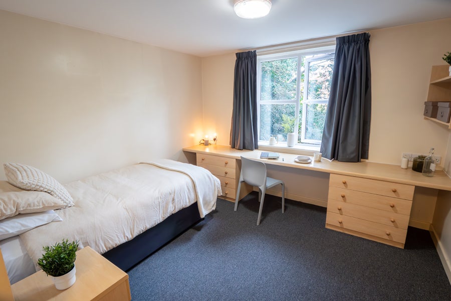 Reading key worker accommodation_bedroom_3