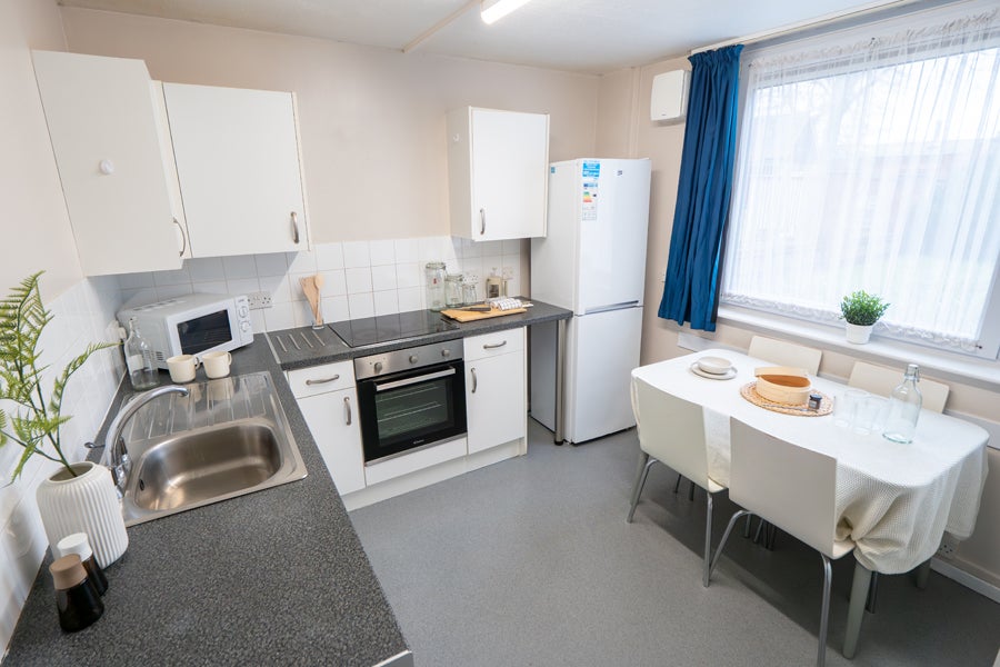 Leicester key worker accommodation kitchen / diner 2