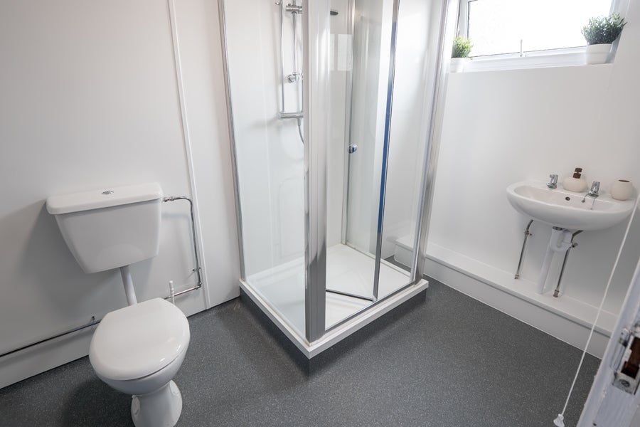 Gloucester key worker accommodation_bathroom