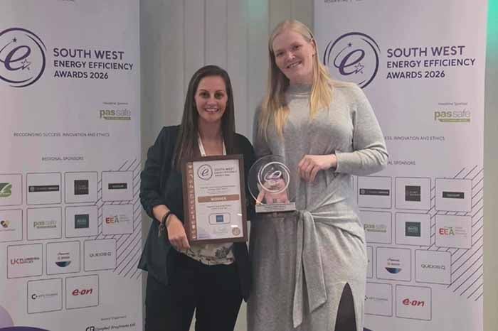 SNG's Shauna Phare and Kathryn Hulkes with their award