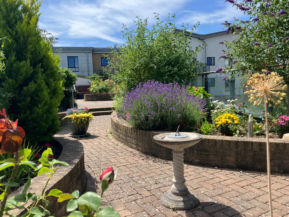 Bircherley Court and Priory Court - Thriving Community Garden award_3